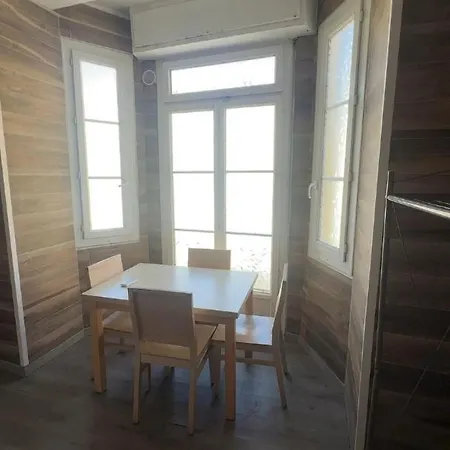 Simple Stay-centre Au Calme Апарт-отель Ницца